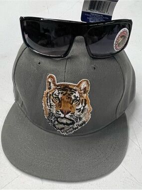 Detroit Tigers Grey Snapback Hat with Embroidered Tiger and cap off sunglasses